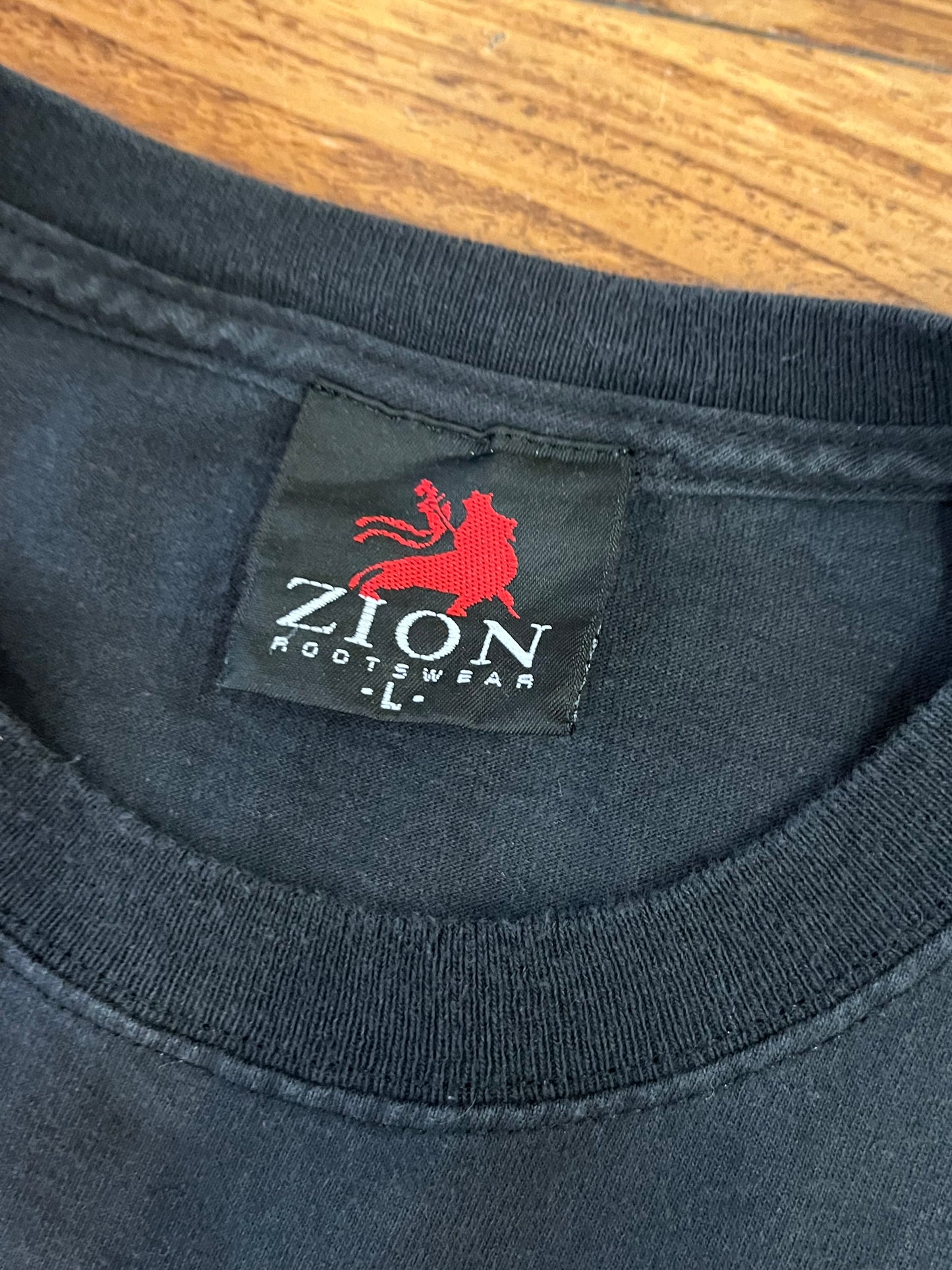 2009 Johnny Cash Zion Music Tee (L)