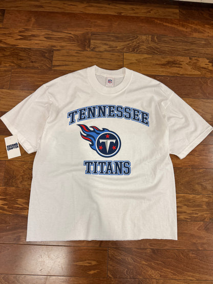 00s Tennessee Titans Spell Out Cropped Tee (XL)
