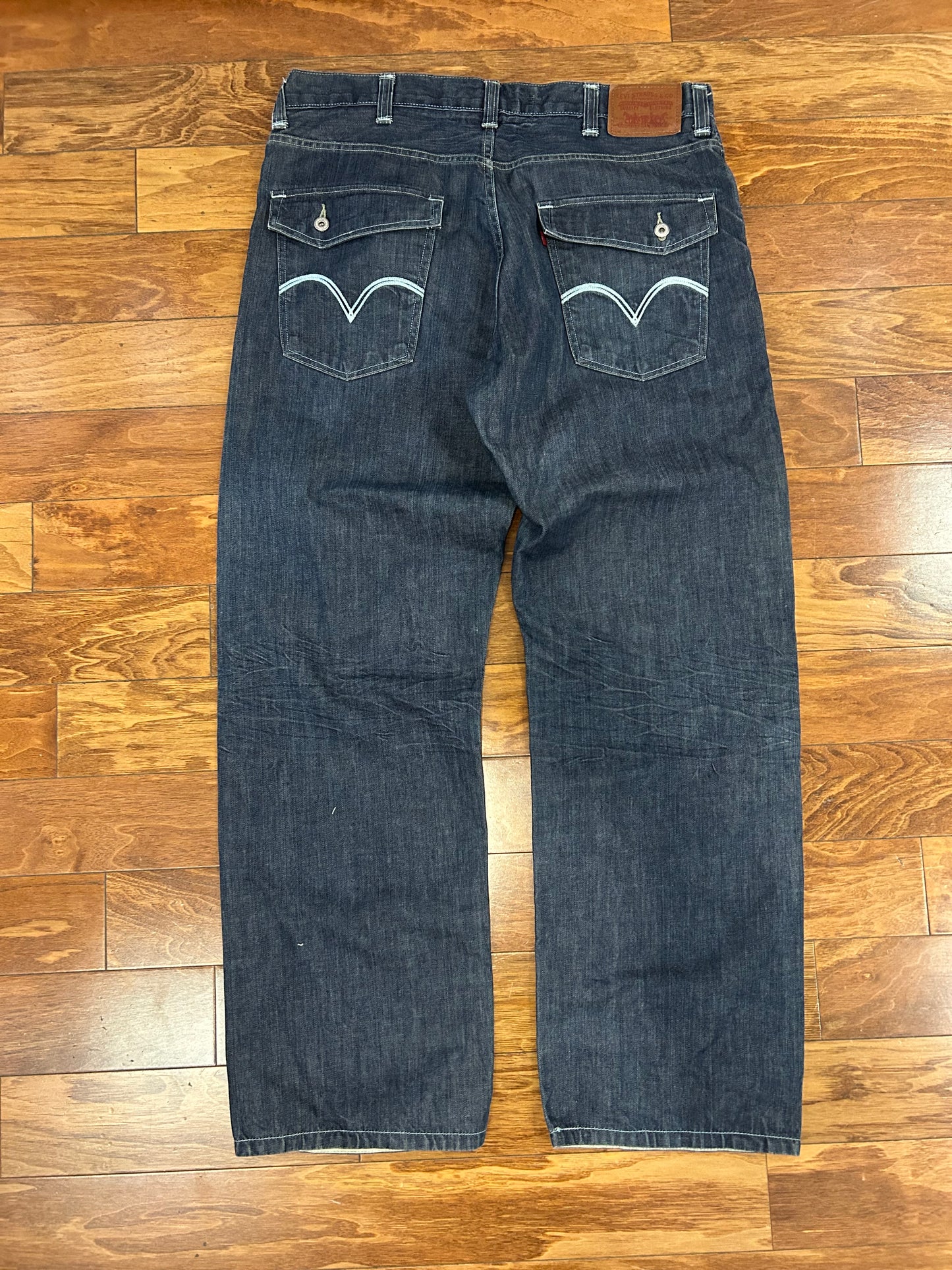 2009 Levi's 569 Loose Baggy Embroidered Jeans (38 x 34)