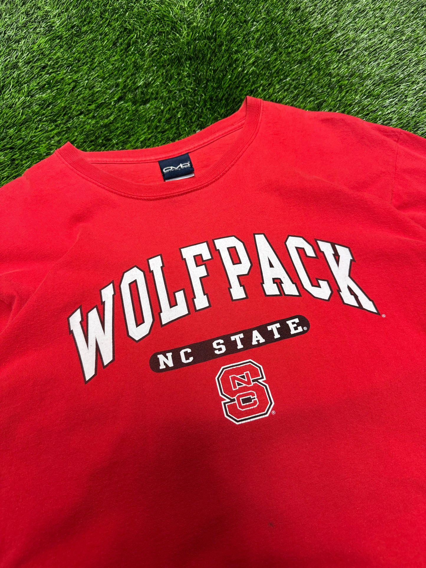 00s NC State University (NCSU) Essential Wolfpack Tee (L)
