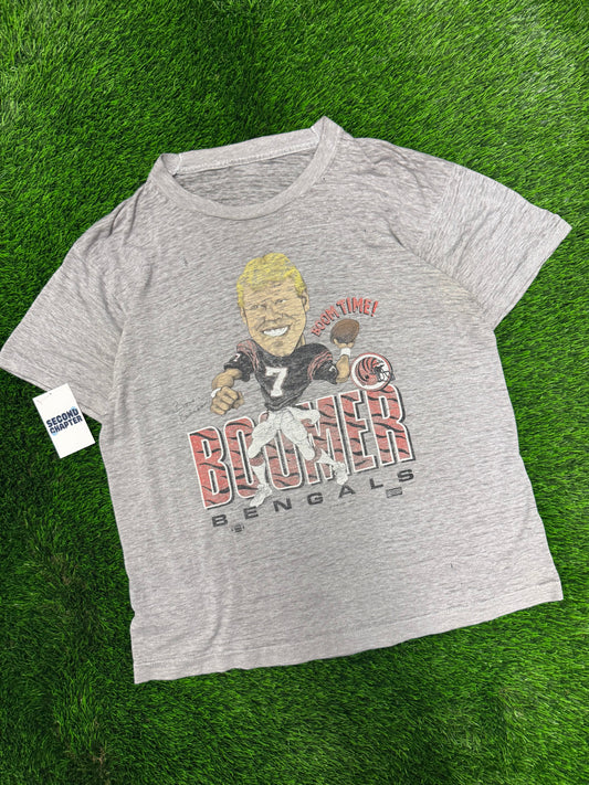 80s Cincinnati Bengals Boomer Esiason Caricature NFL Tee (XL)