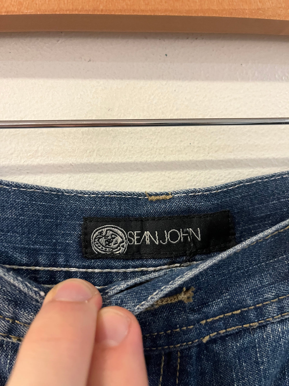00s Sean John Baggy Mid Wash Shorts (36)