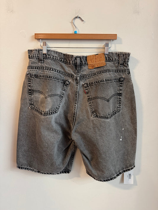 90s Levi's 560 Faded Black Jean Shorts (37)