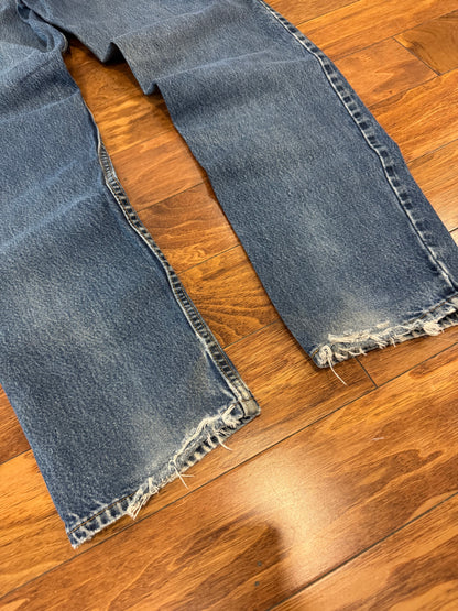 2001 Levi's 550 Vintage Mid Wash Jeans (33 x 34)