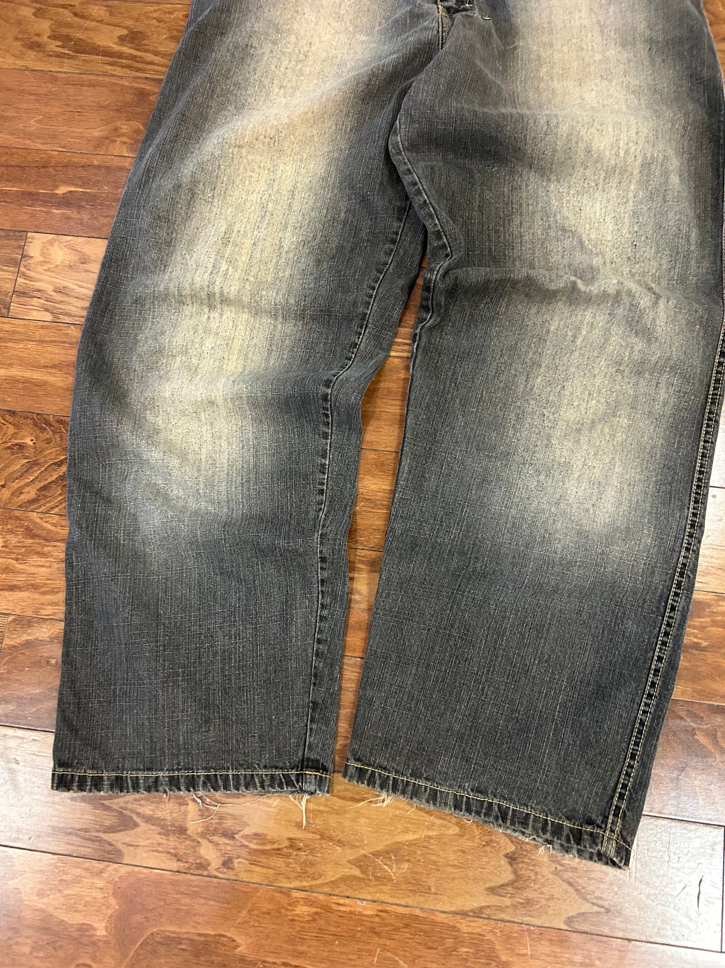 00s Evolution Baggy Faded Jeans (38 x 32)