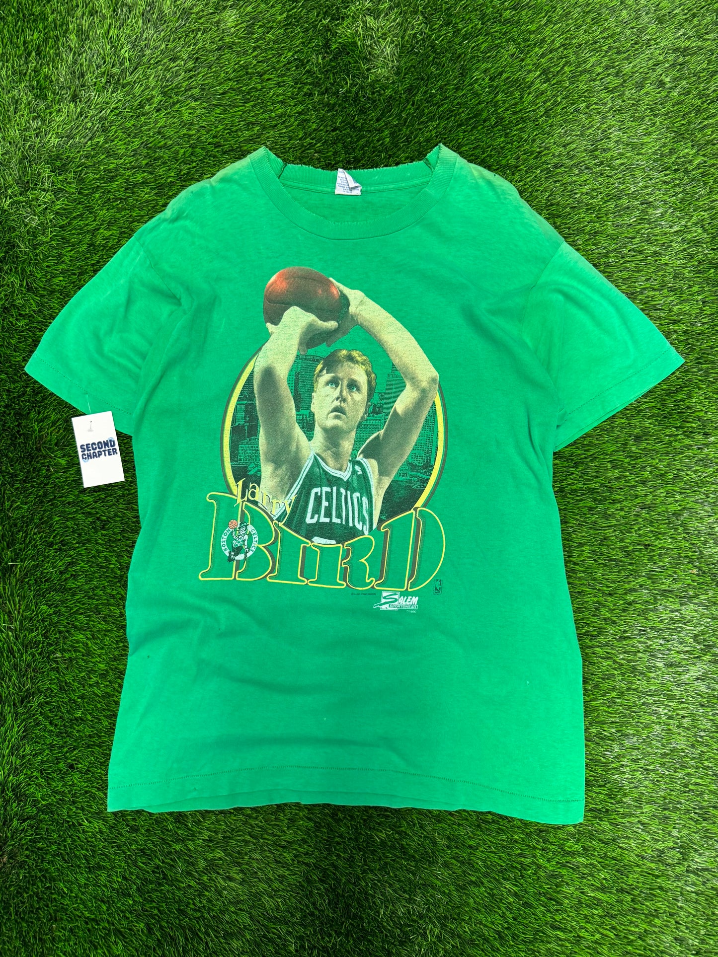 1990 Boston Celtics Larry Bird Vintage NBA Salem Distressed Tee (XL)