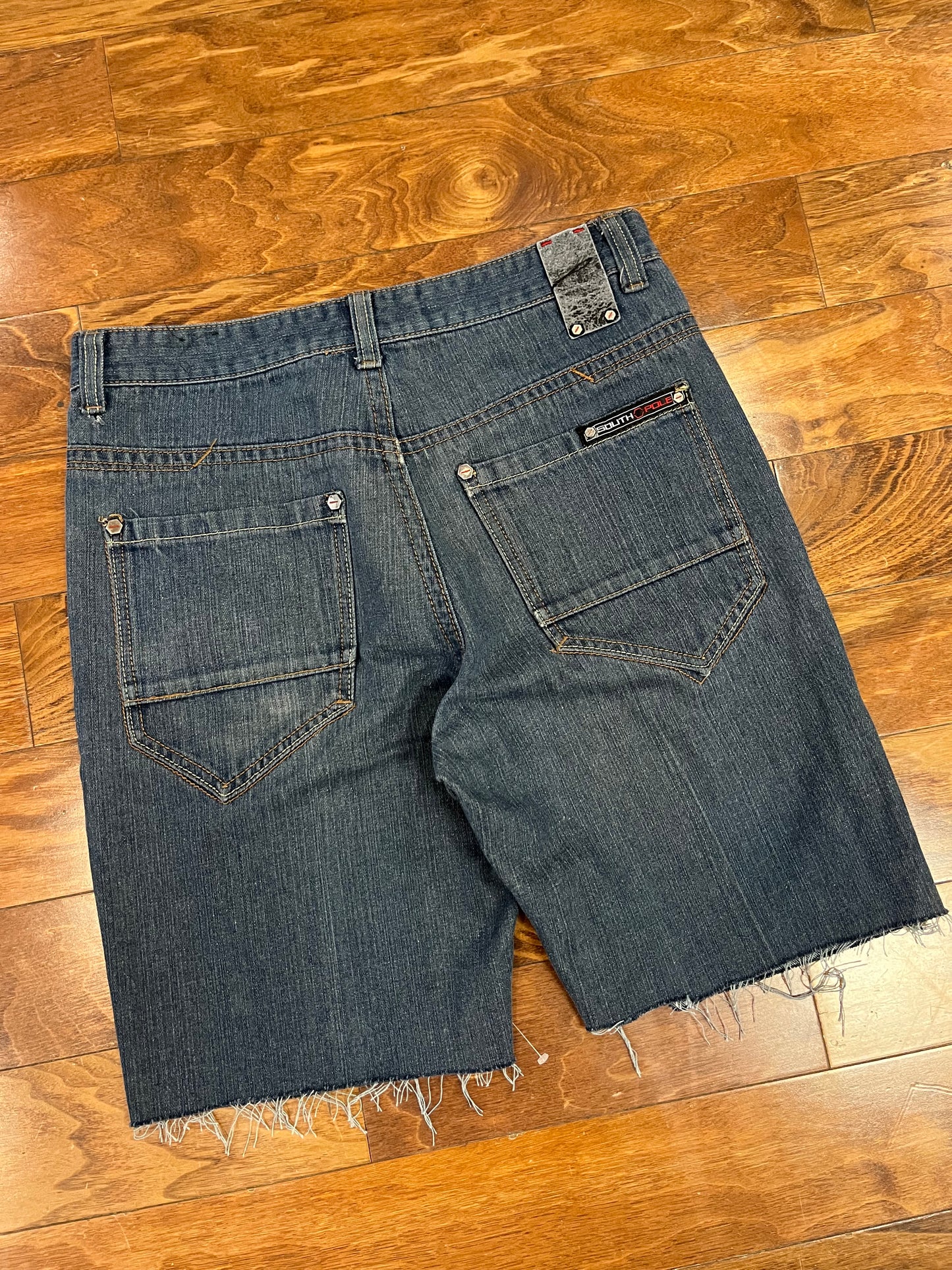 00s South Pole Baggy Dark Wash Shorts (34)