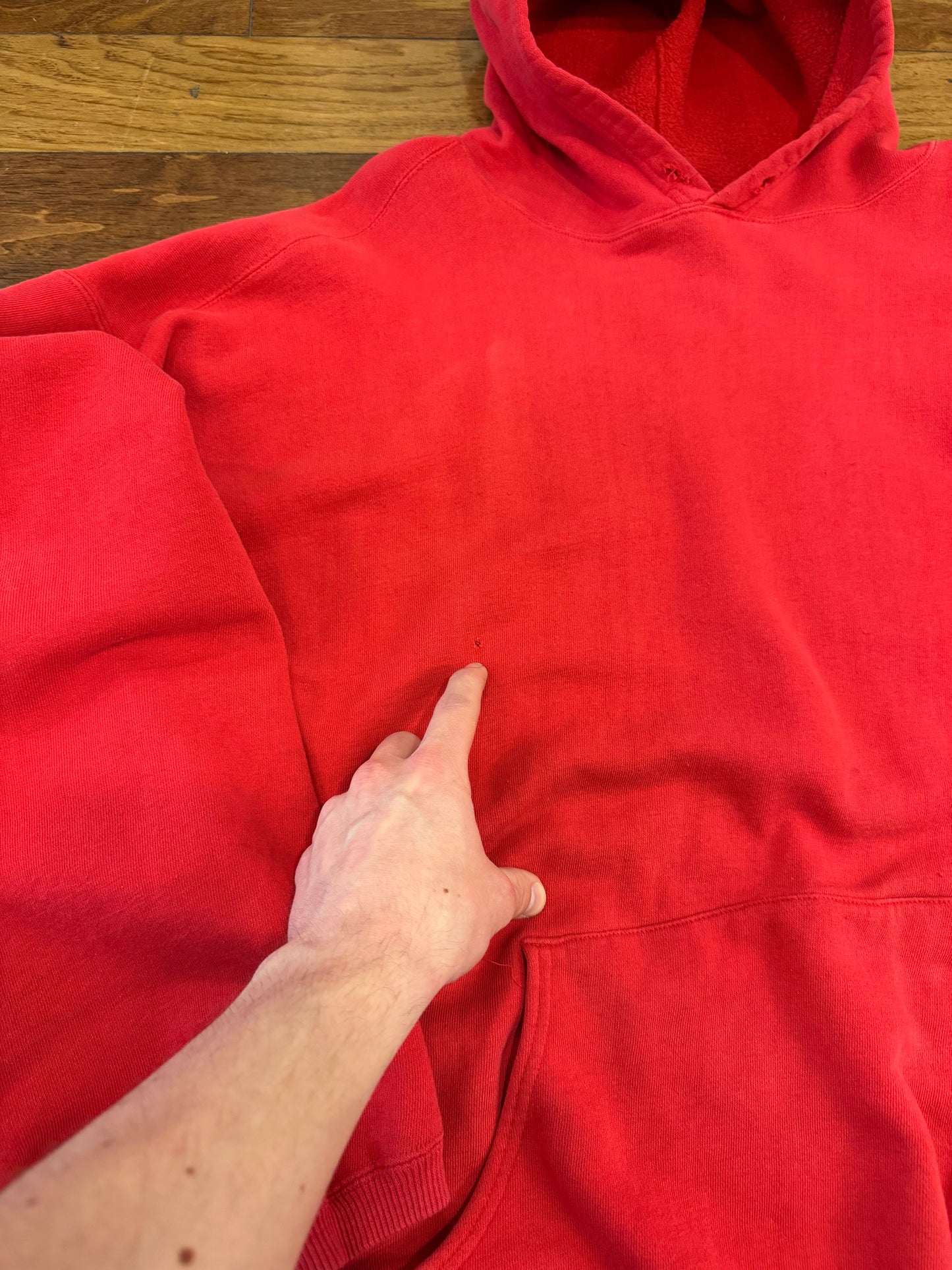 00s Marlboro Essential Red Hoodie (XL)