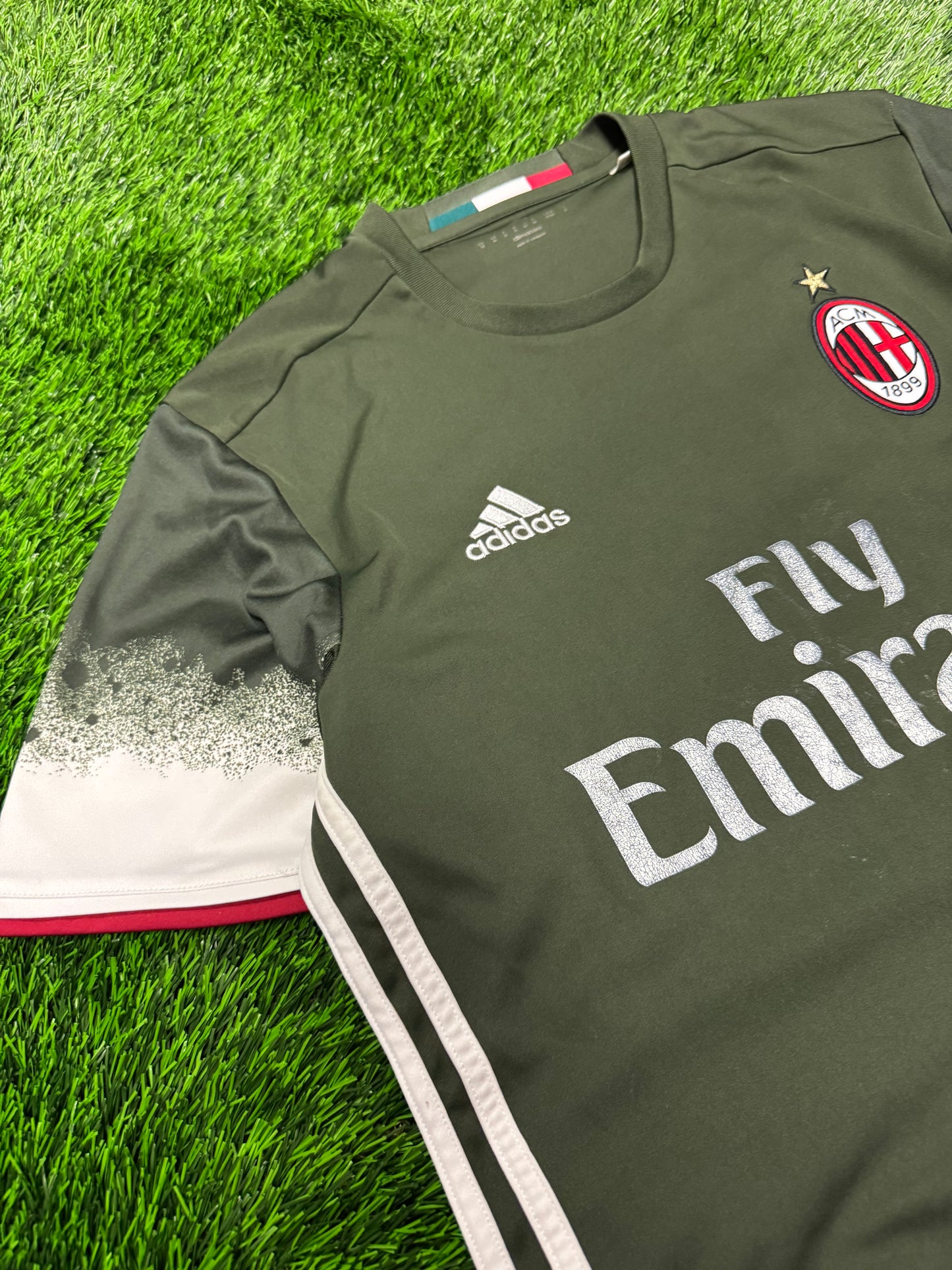 AC Milan Adidas Third Jersey Olive Green Fly Emirates 2016-17 Kit (M)