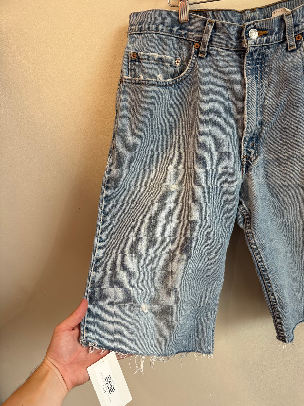 1999 Levi's 550 Light Wash Shorts (35)