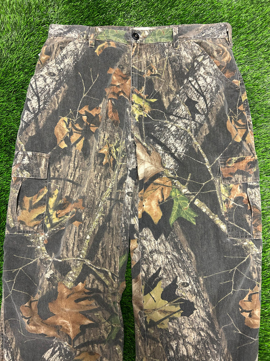 00s Field Staff Mossy Oak Camo Cargo Pants (36 x 32)