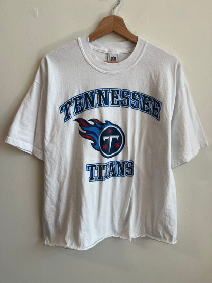 00s Tennessee Titans Spell Out Cropped Tee (XL)