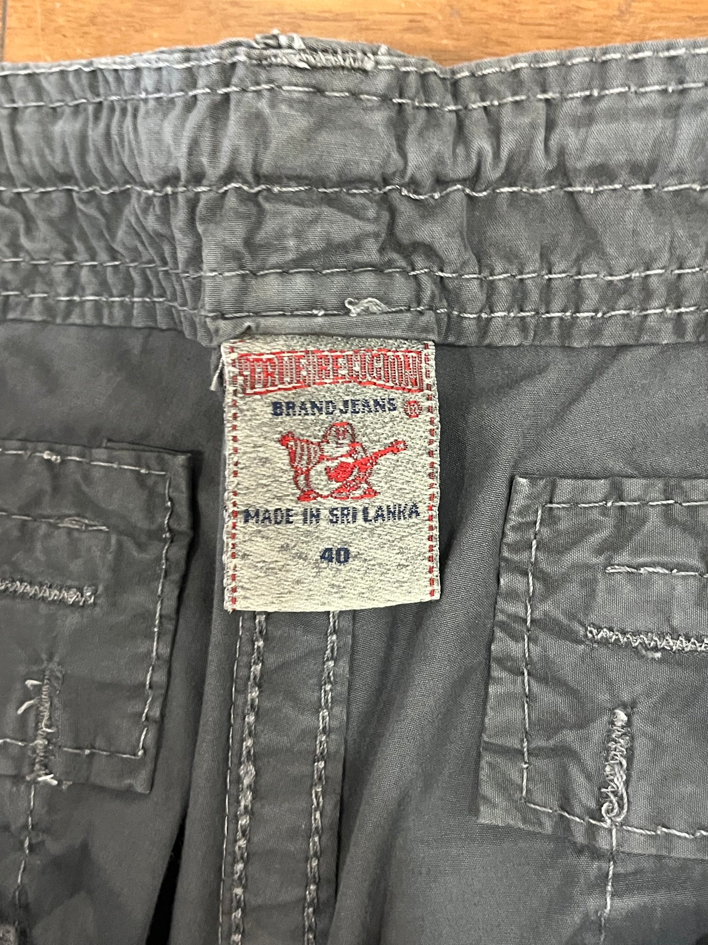 00s True Relgion Grey Cargo Pants (40x33)