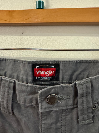 00s Wrangler Workwear Grey Utility Shorts (34)