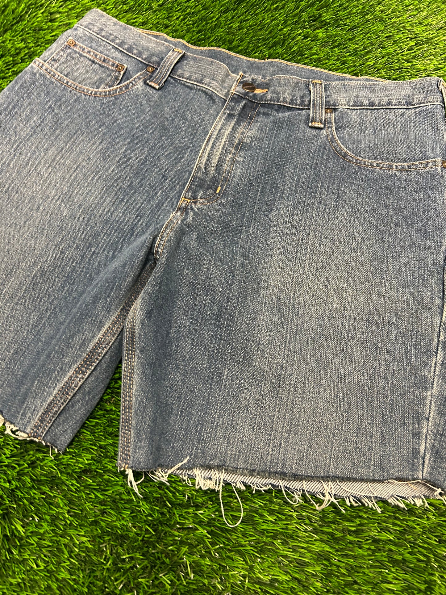 Carhartt Workwear Frayed Cut Off Jean Shorts (36)