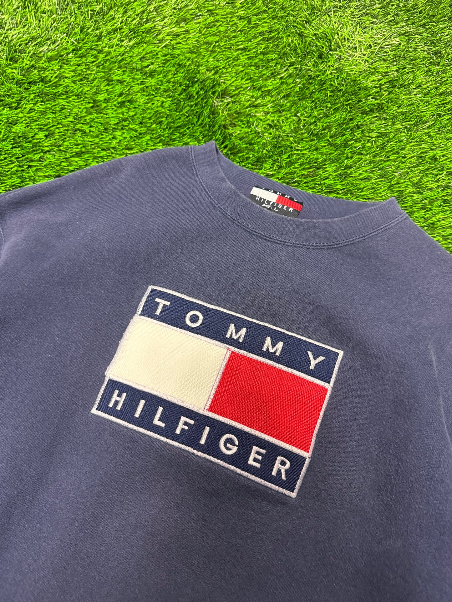 90s Tommy Hilfiger Vintage Faded Logo Crewneck (L)