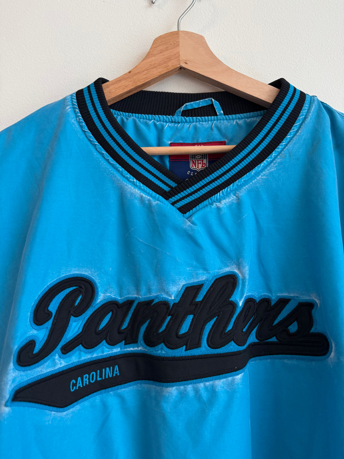 00s Carolina Panthers Faded Blue Tail Swoop Windbreaker (XL)