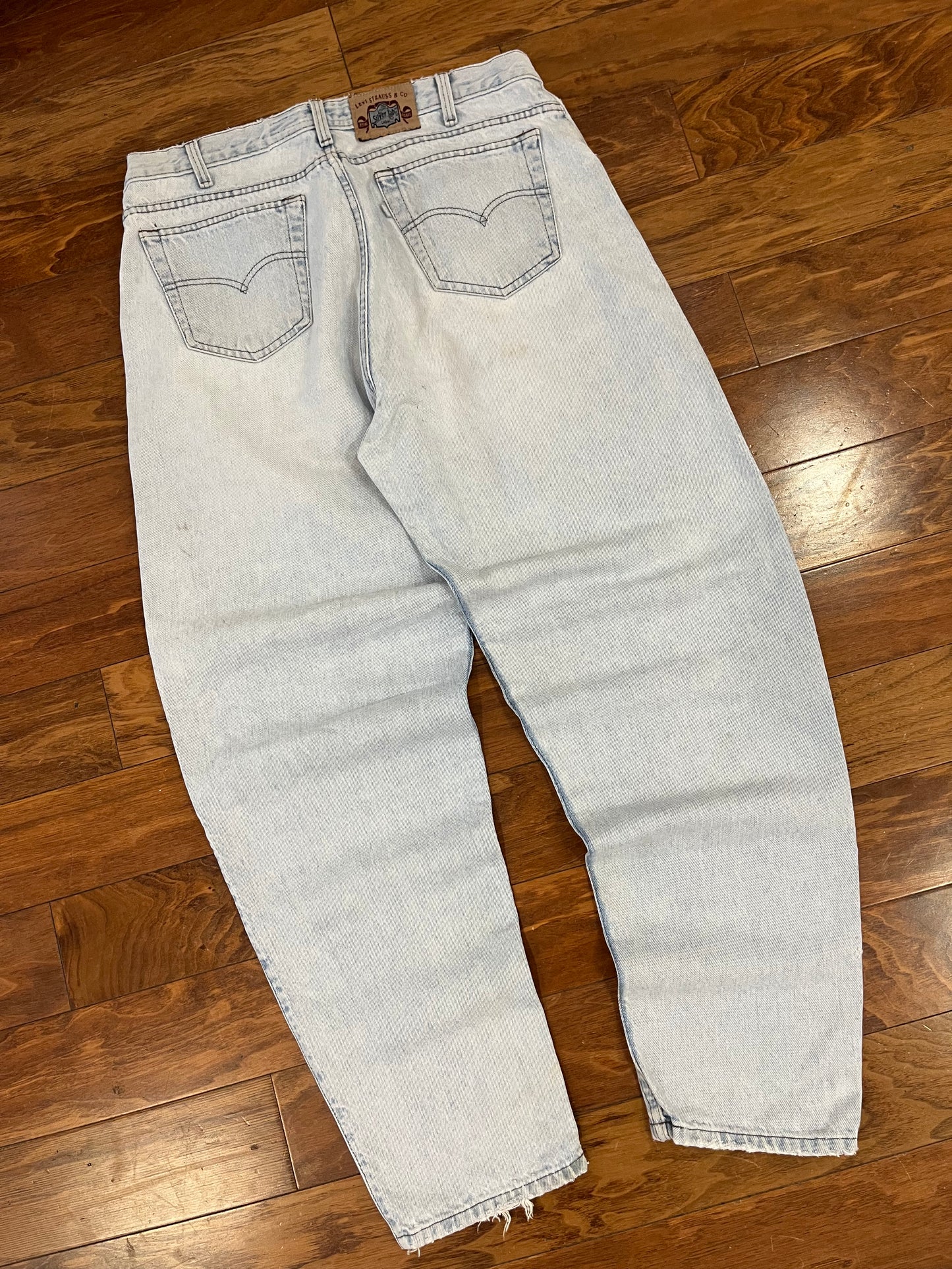 00s Levi's Silver Tab Light Wash Baggy Jeans (36 x 32)