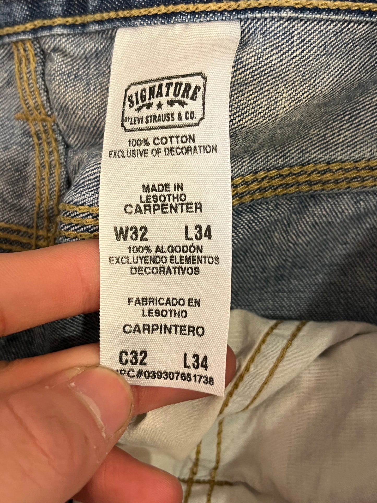 00s Levi Strauss Distressed Carpenter Shorts (32)