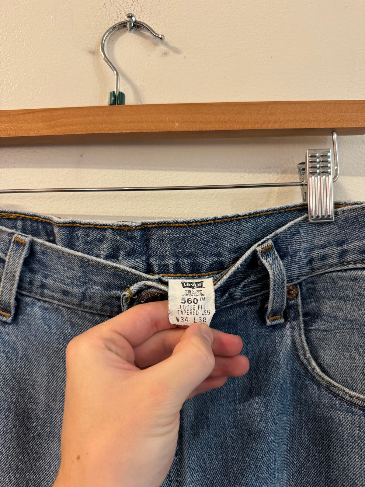 2001 Levi's 560 Mid Wash Shorts (34)