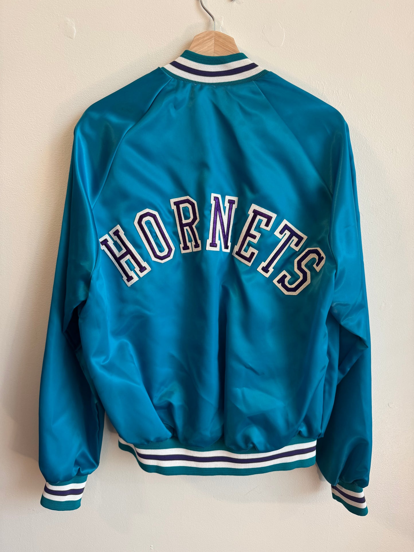 90s Charlotte Hornets NBA Chalk Line Satin (M)