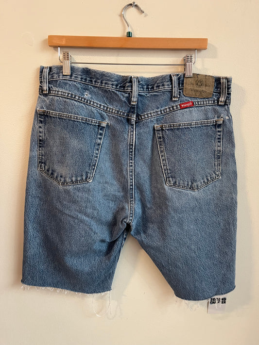 00s Wrangler Jean Shorts (36)