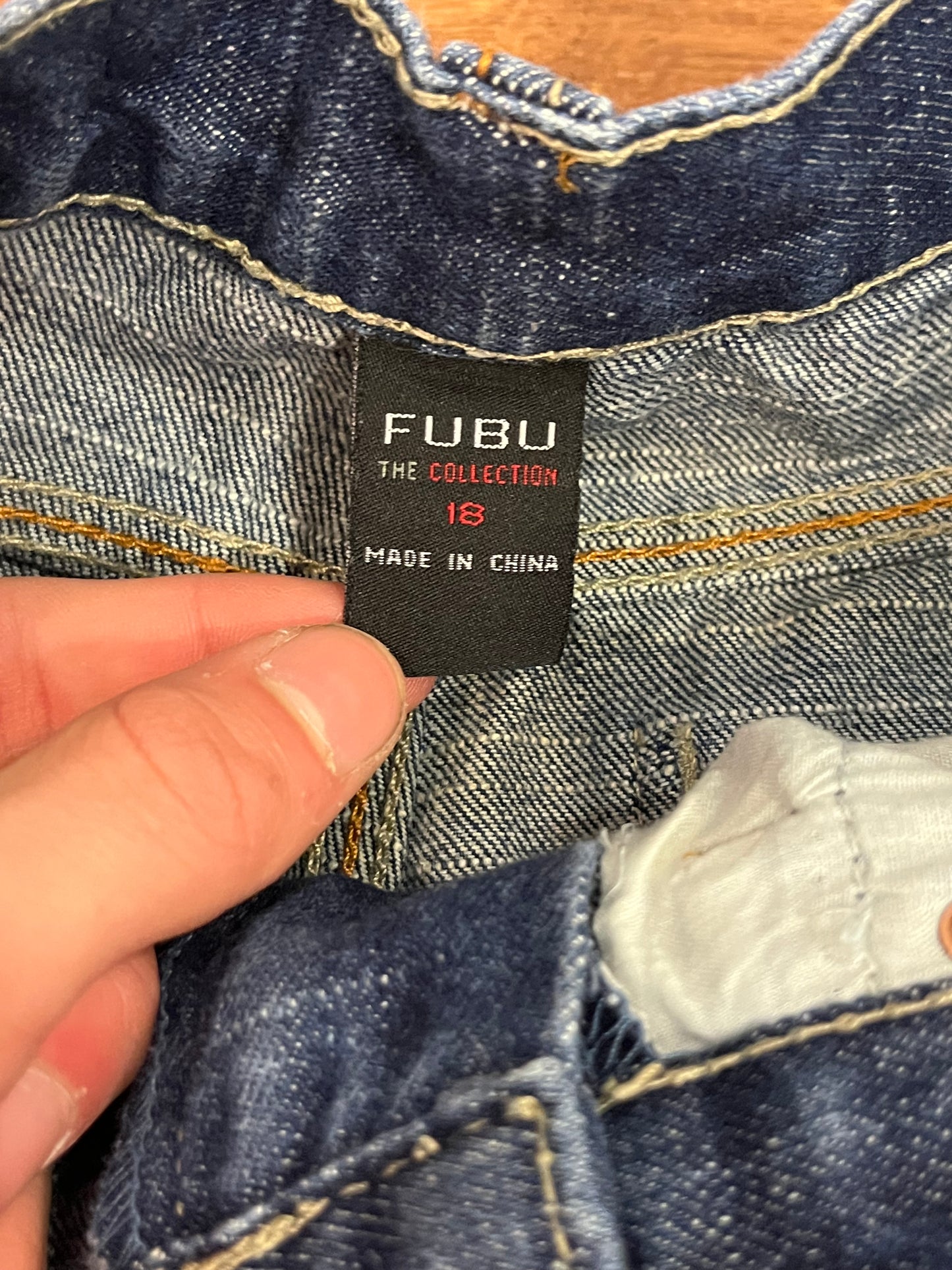00s Fubu Baggy Jean Shorts (30)