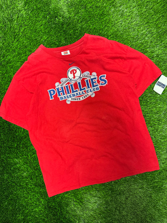 05' Philadelphia Phillies Nike Center Swoosh Vintage Tee (XL)