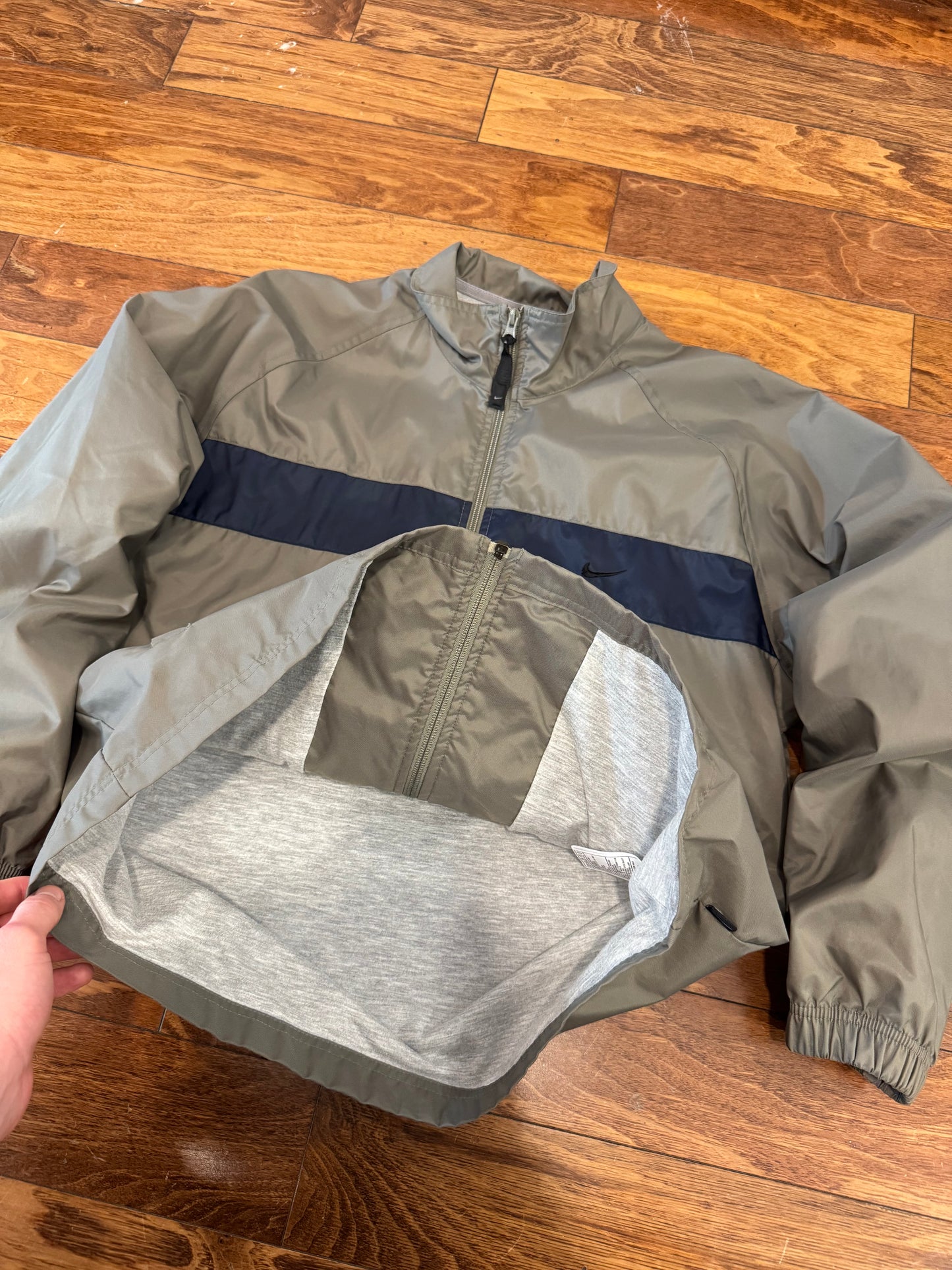 00s Nike Grey Striped Essential Windbreaker (S)