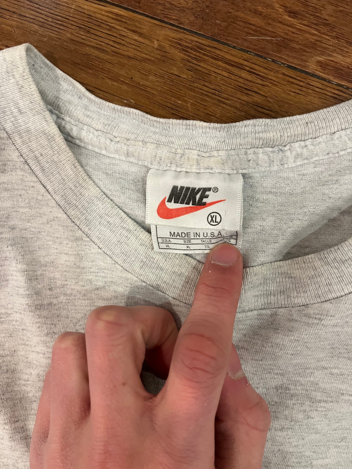 90s Nike Michael Jordan's Restaurant Jump Man NBA Tee (XL)