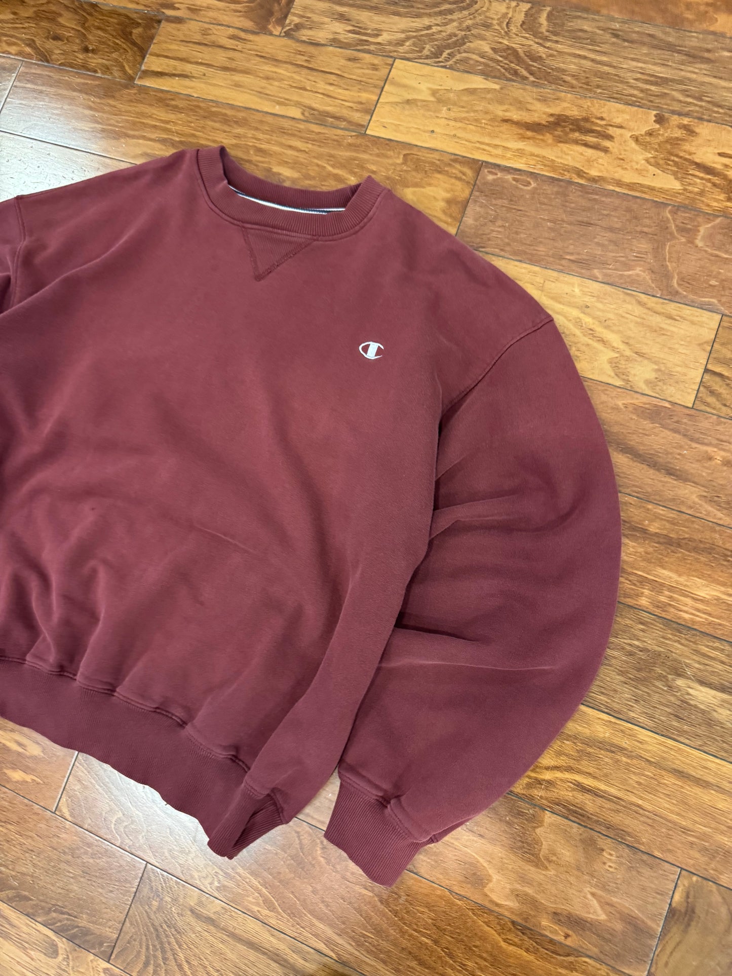 00s Champion Vintage Essential Burgundy Crewneck (XXL)