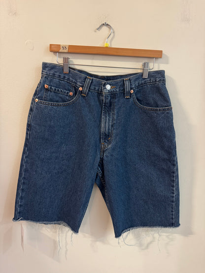 2010s Levi 550 Dark Wash Shorts (33)