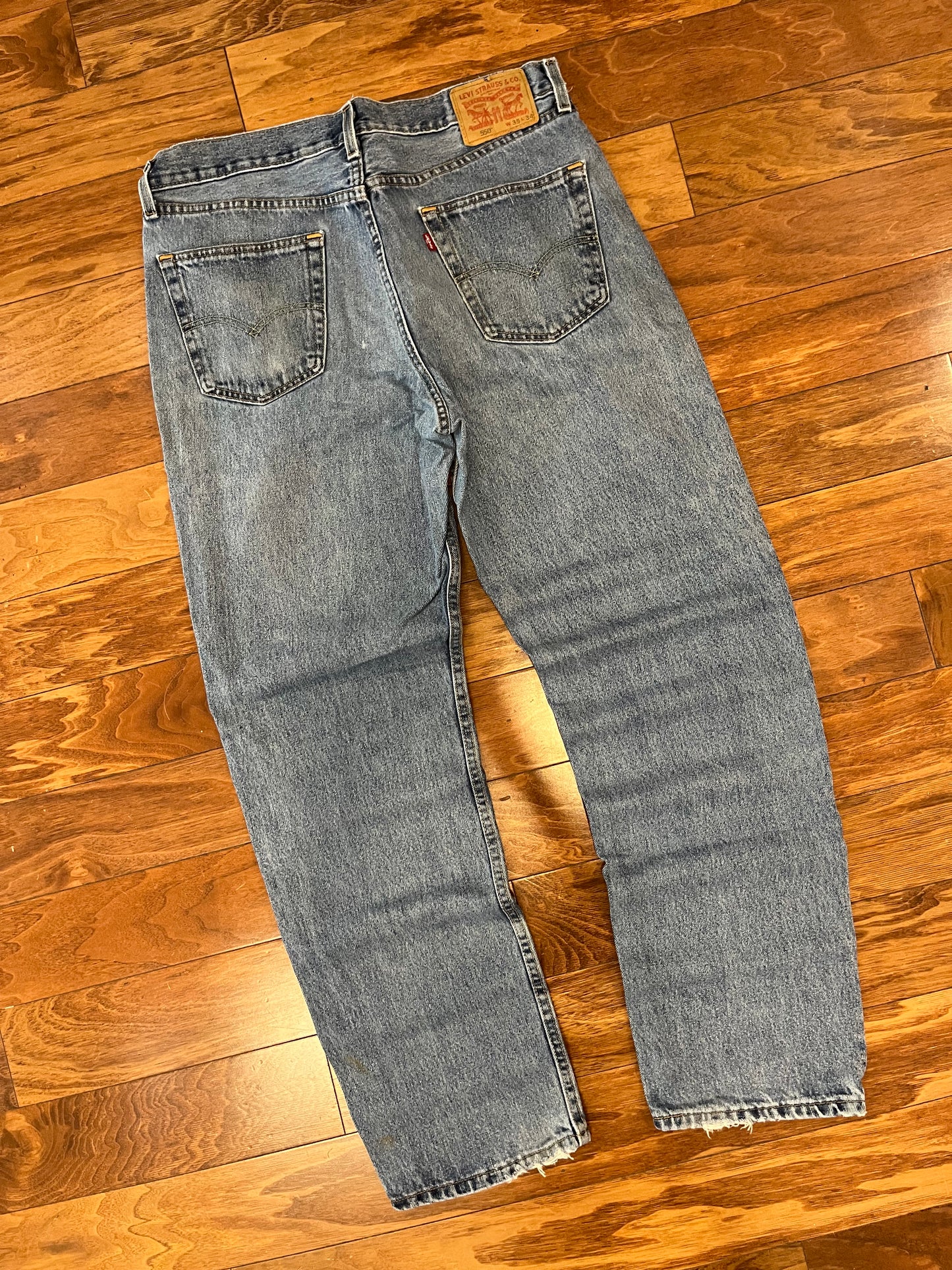 2010s Levi's 550 Mid Wash Blue Jeans (35 x 34)
