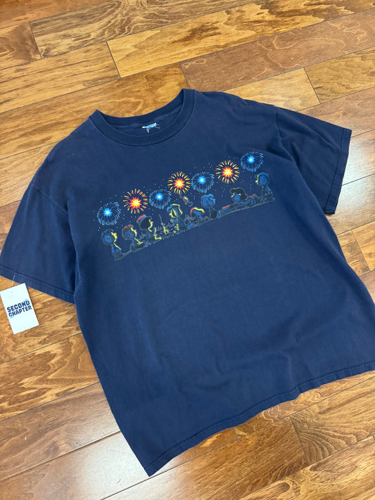 00s Charlie Brown Fireworks Graphic Tee (XL)