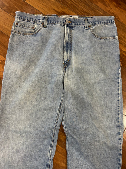 2003 Levi's 550 Faded Blue Jeans (42 x 30)