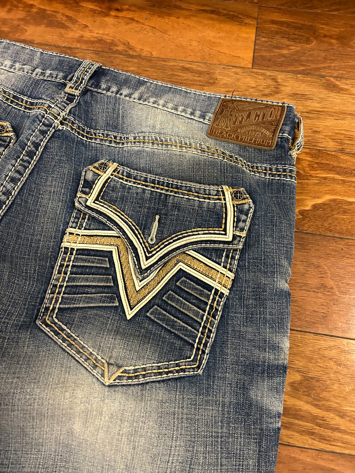 00s Affliction Faded Mid Wash Blake Boot Cut Jeans (38 x 34)