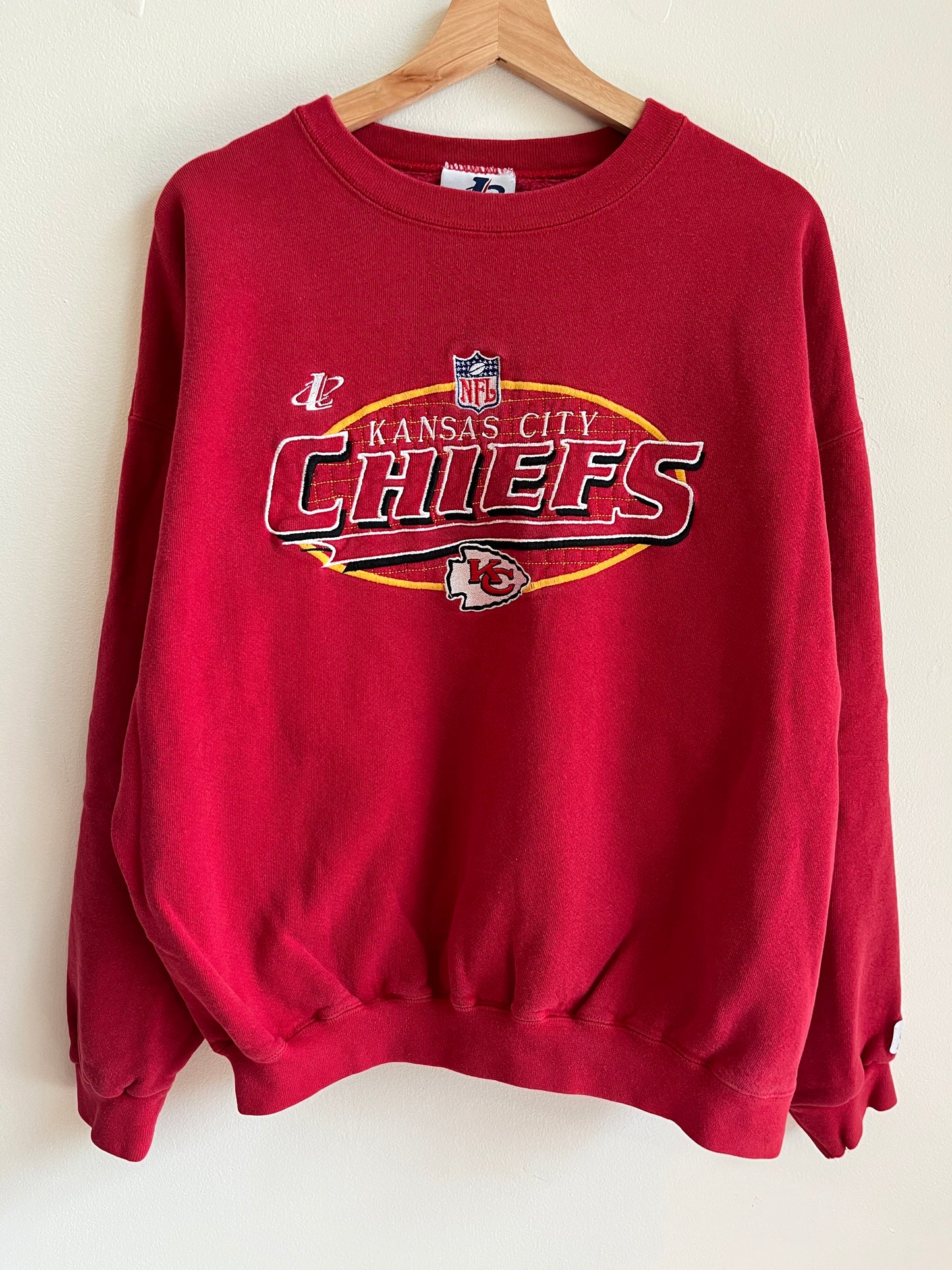 90s Kansas City Chiefs NFL Logo Athletic Crewneck (L)