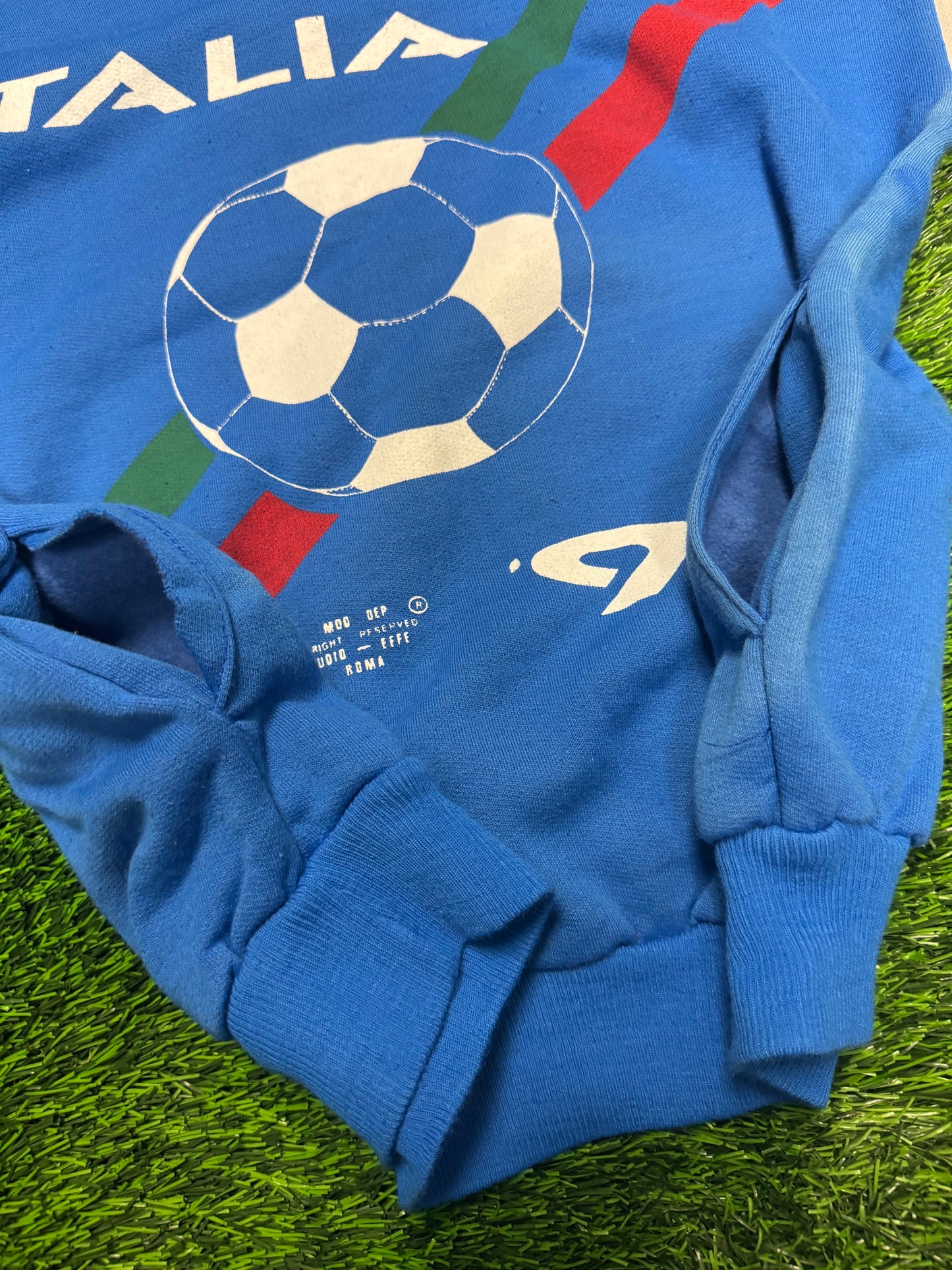 1990 Italia World Cup Soccer FIFA Italy Boxy Crewneck Sweater (XL)