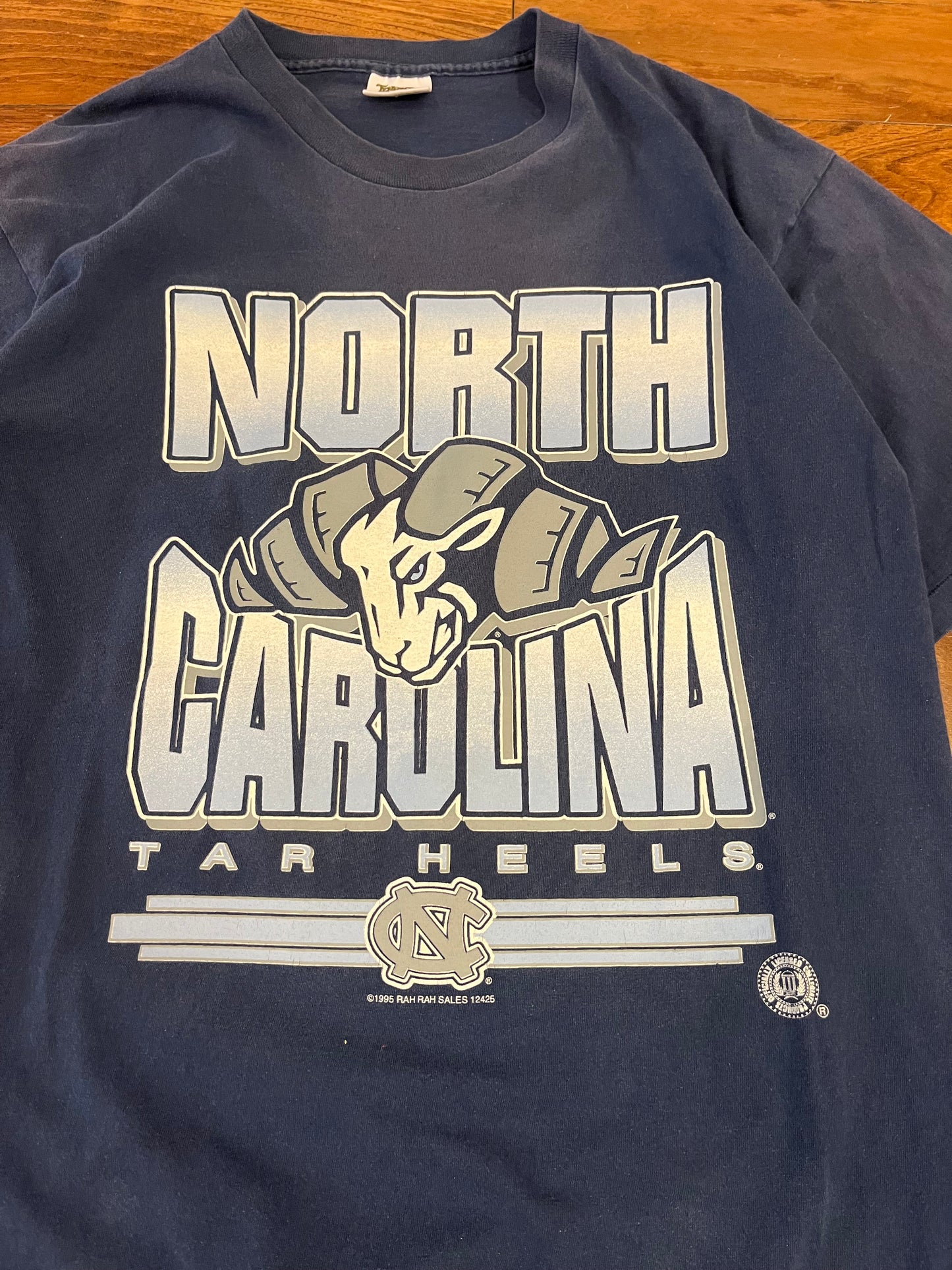 1995 UNC Tar Heels Vintage Faded Tee (XL)