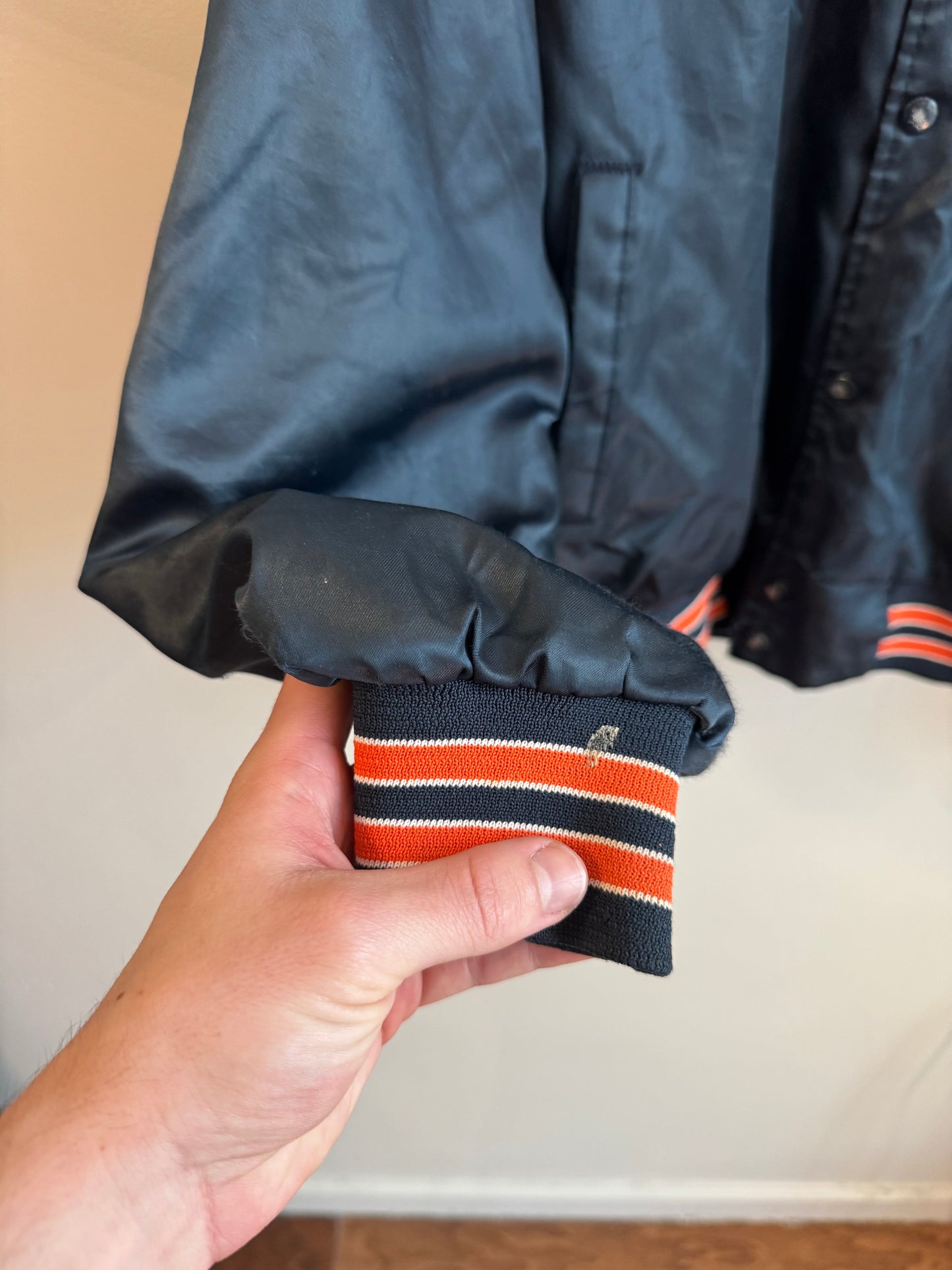 90s Chicago Bears Stained Vintage Satin Jacket (L)