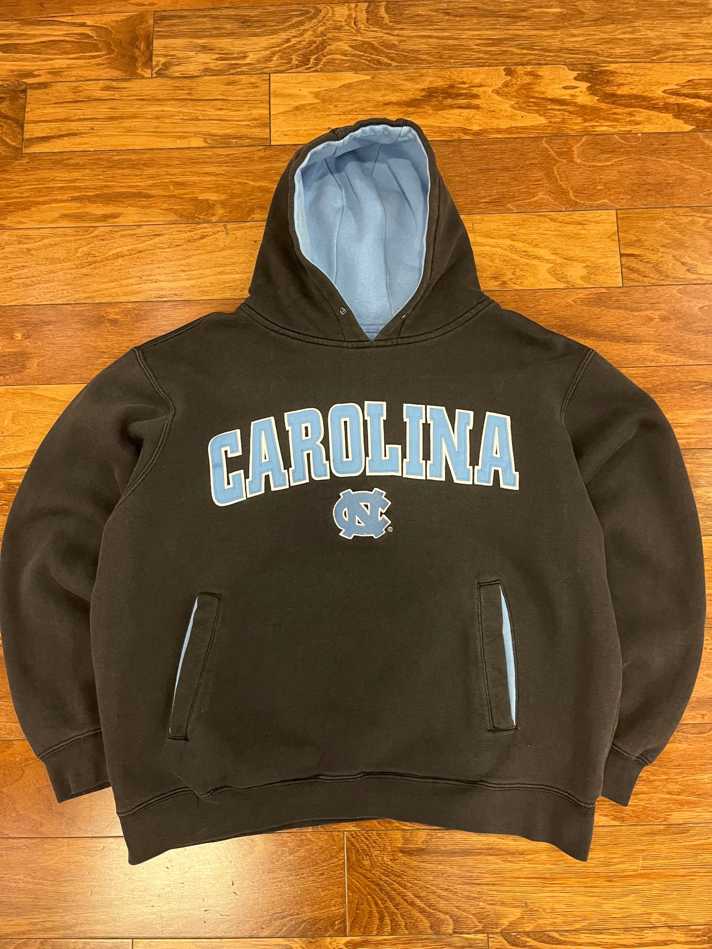 00s UNC Tar Heels Embroidered Champs Vintage Hoodie (M)