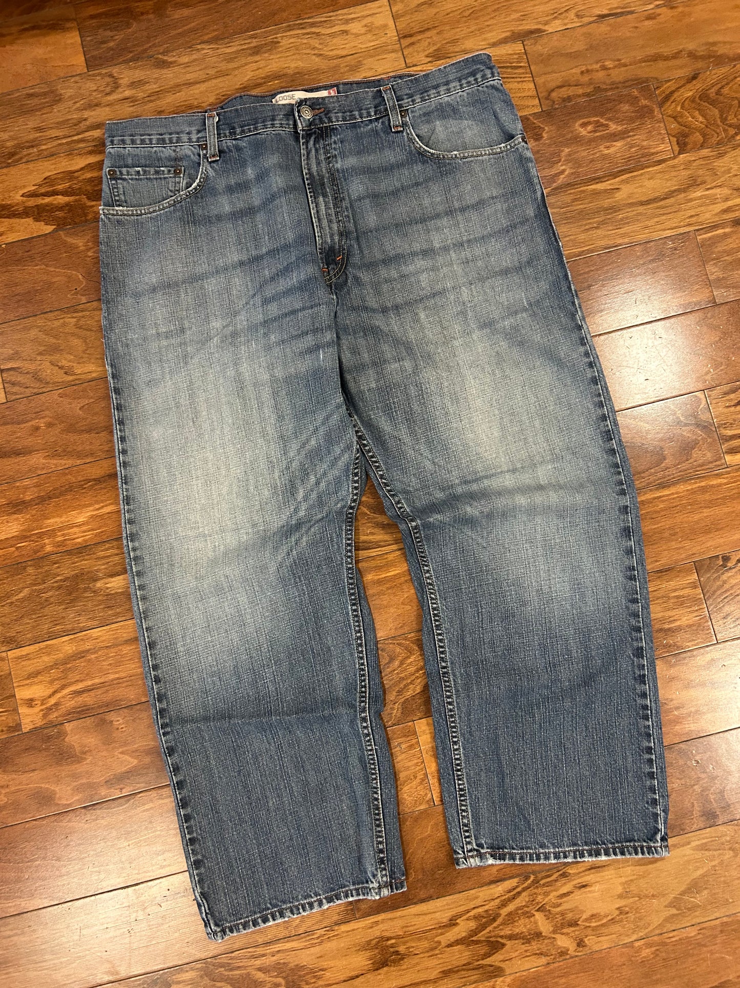 2008 Levi's 569 Baggy Faded Dark Wash Jeans (40 x 30)