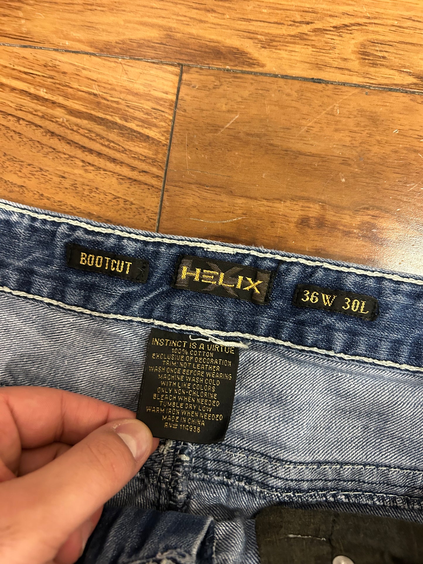 00s Helix Bootcut Jeans (36 x 30)