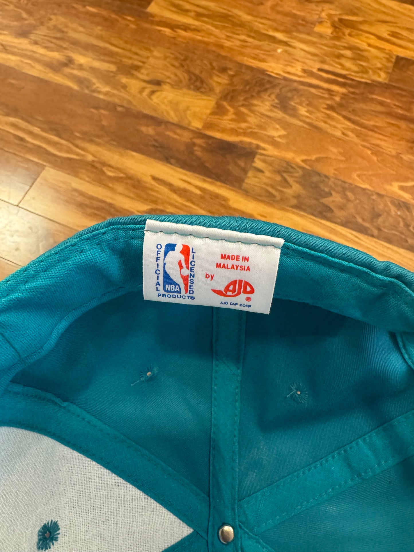 90s Charlotte Hornets Two Toned Teal Hat (OS)