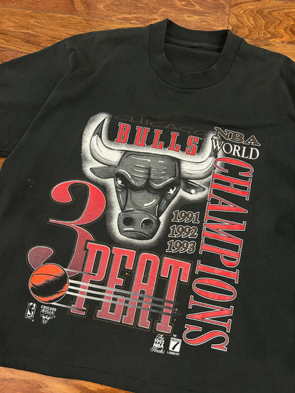 1993 Chicago Bulls Vintage 3 Peat Cropped Tee (XL)