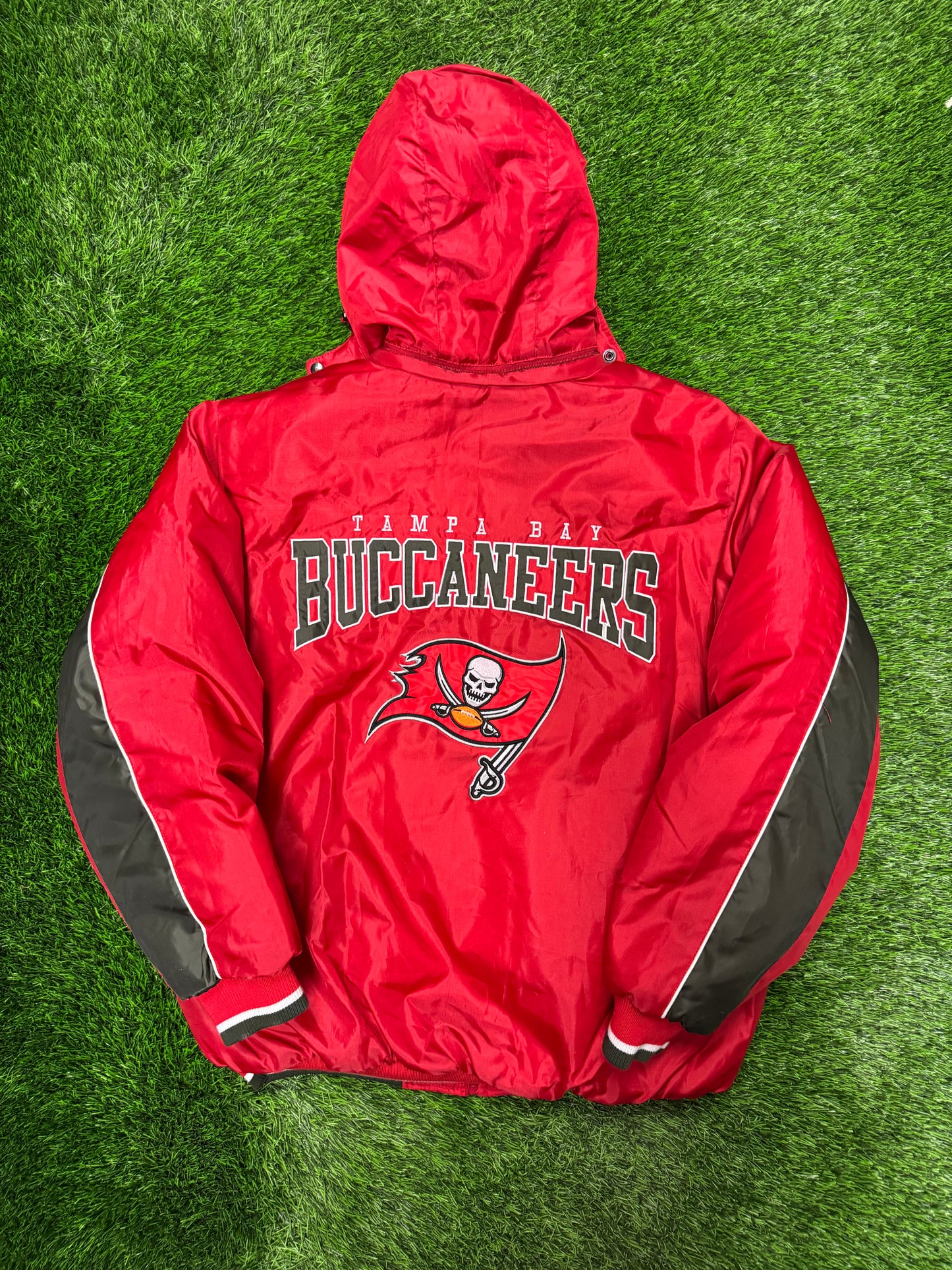 00s Tampa Bay Buccaneers NFL Puffer Jacket (XL)