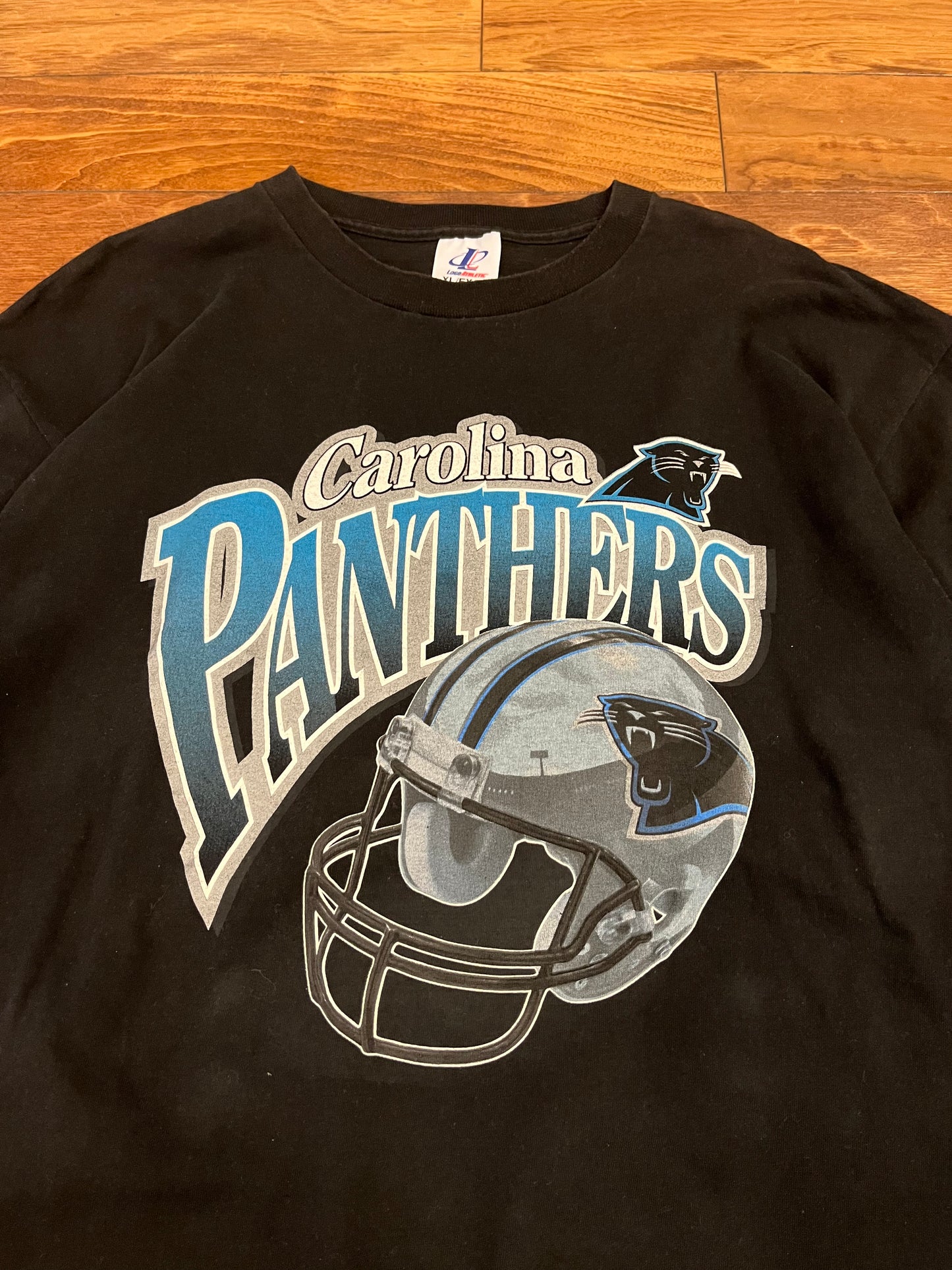 90s Carolina Panthers Cropped Helmet Tee (XL)