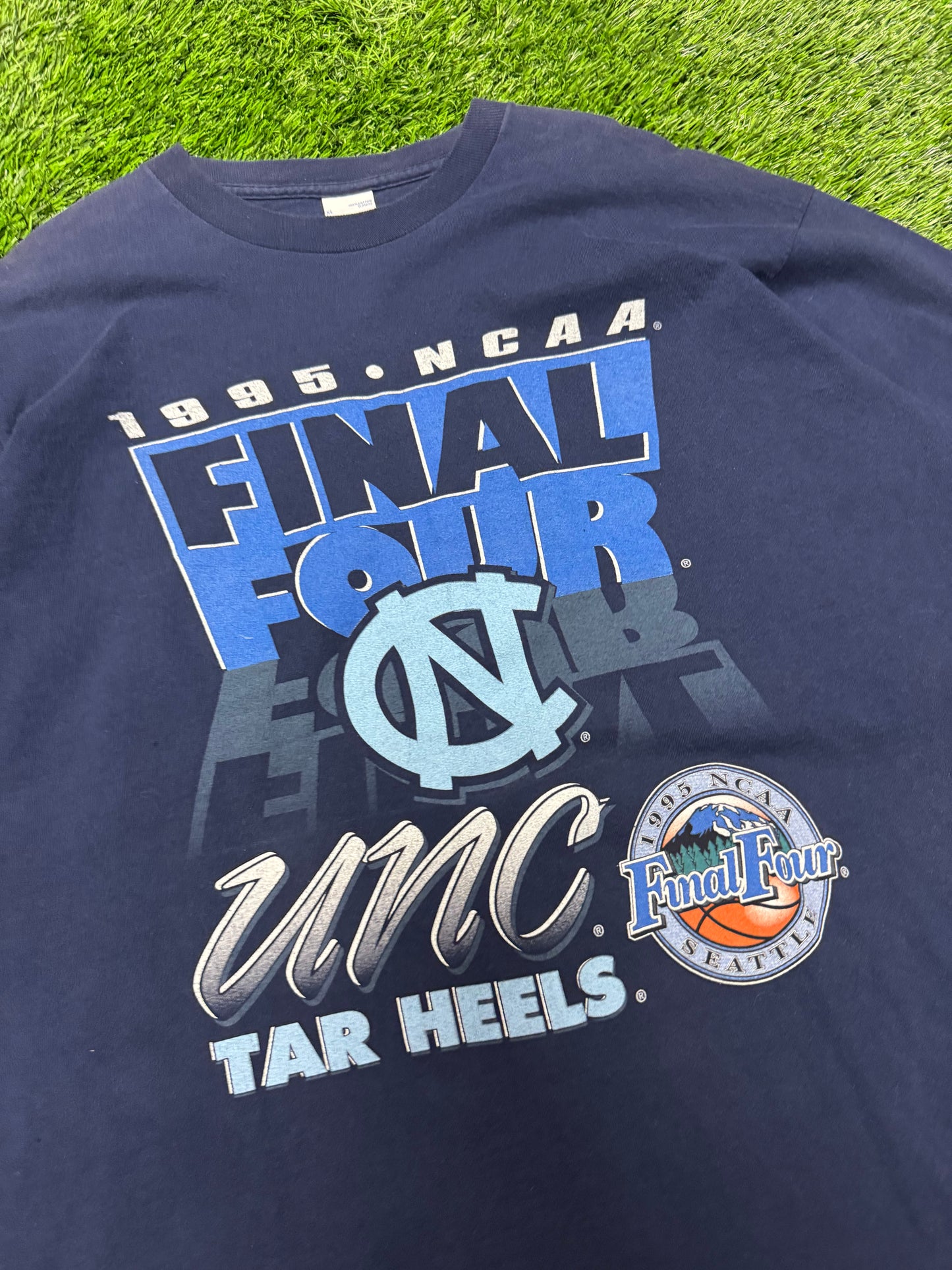 1995 University of North Carolina (UNC) NCAA Final Four Tee (XL)