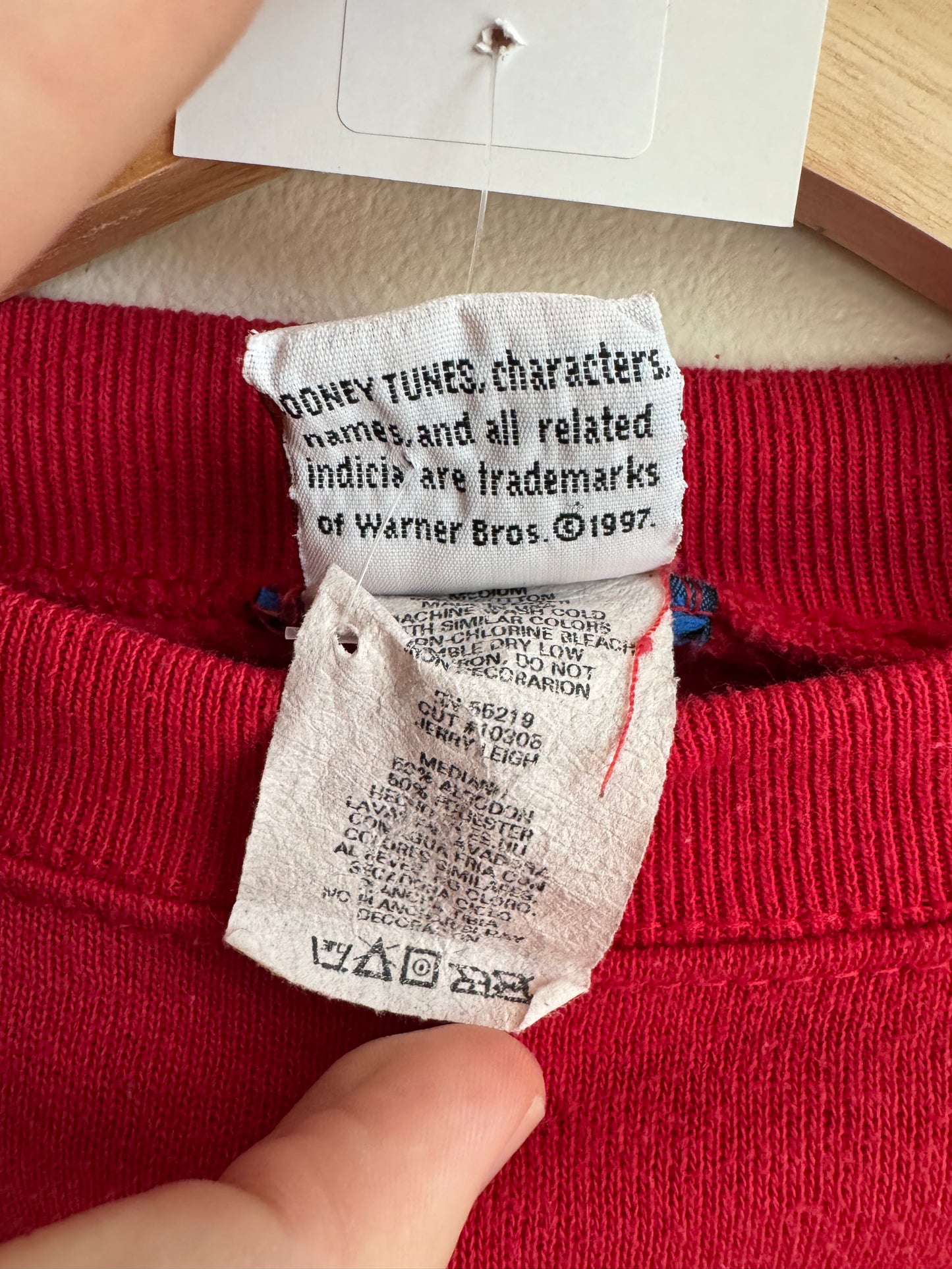 1997 Looney Tunes Tweety Bird Vintage Red Crewneck (M)