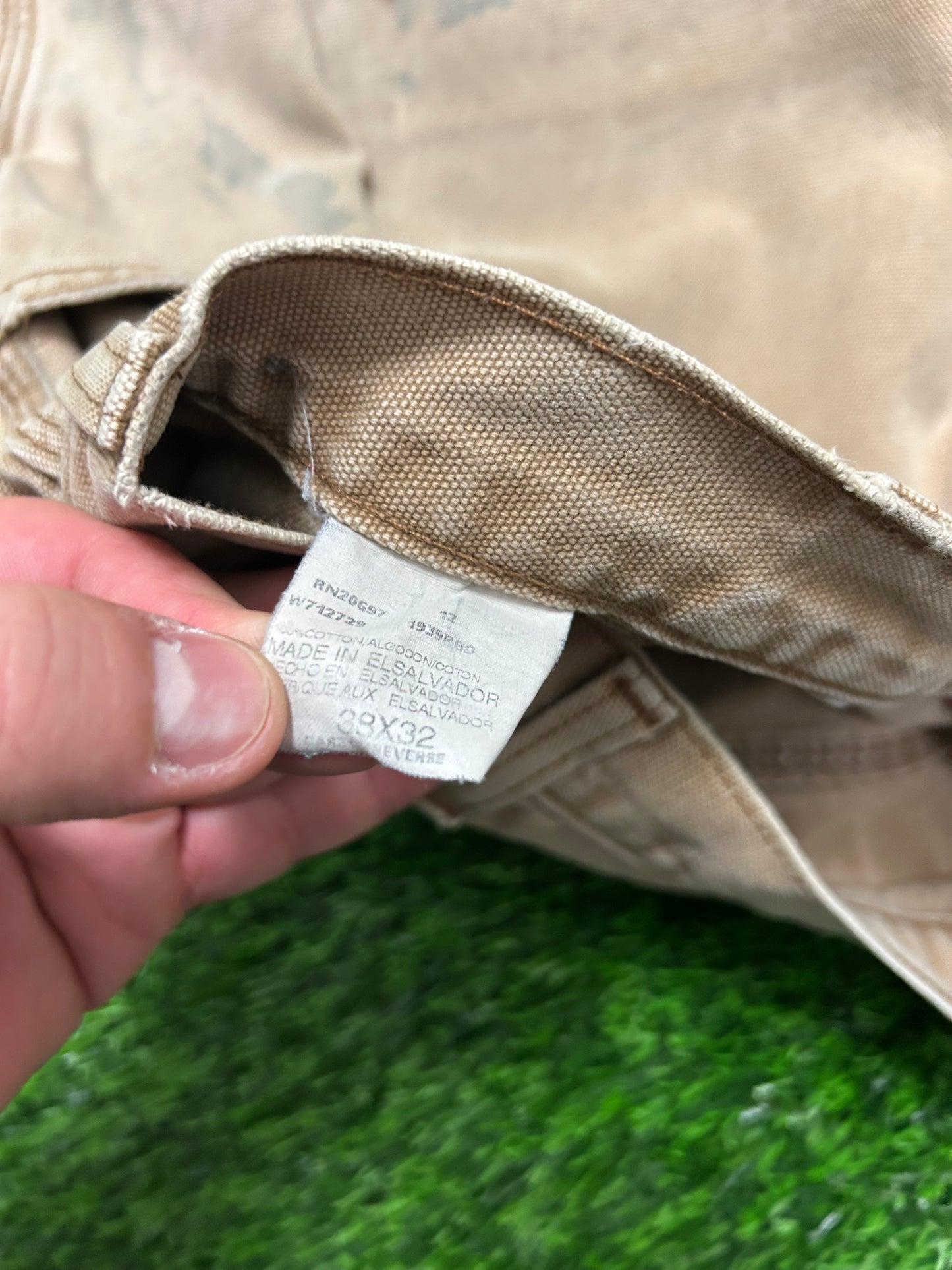 00s Dickies Tan Workwear Carpenter Stained Pants (38 x 32)